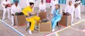 Image Ariana Grande réinterprète un de ses hits dans le Tonight Show grâce au Nintendo LABO 