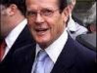 roger moore en 2007